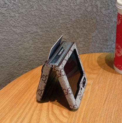 Samsung Z Flip 用 Gucci 高級レザー カードケース