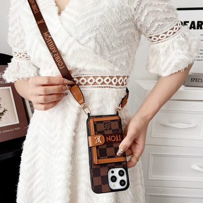 アップサイクルされたルイ・ヴィトンの iPhone ウォレット フォン ケース