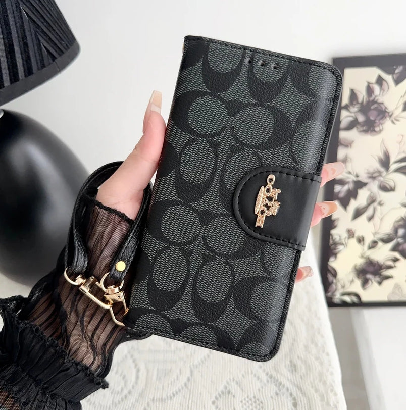 コーチ iPhone ケース レザー フリップケース カードホルダー付き