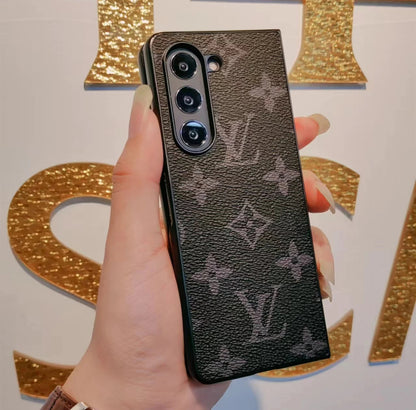 Z Foldシリーズ用プレミアムLVレザーケース