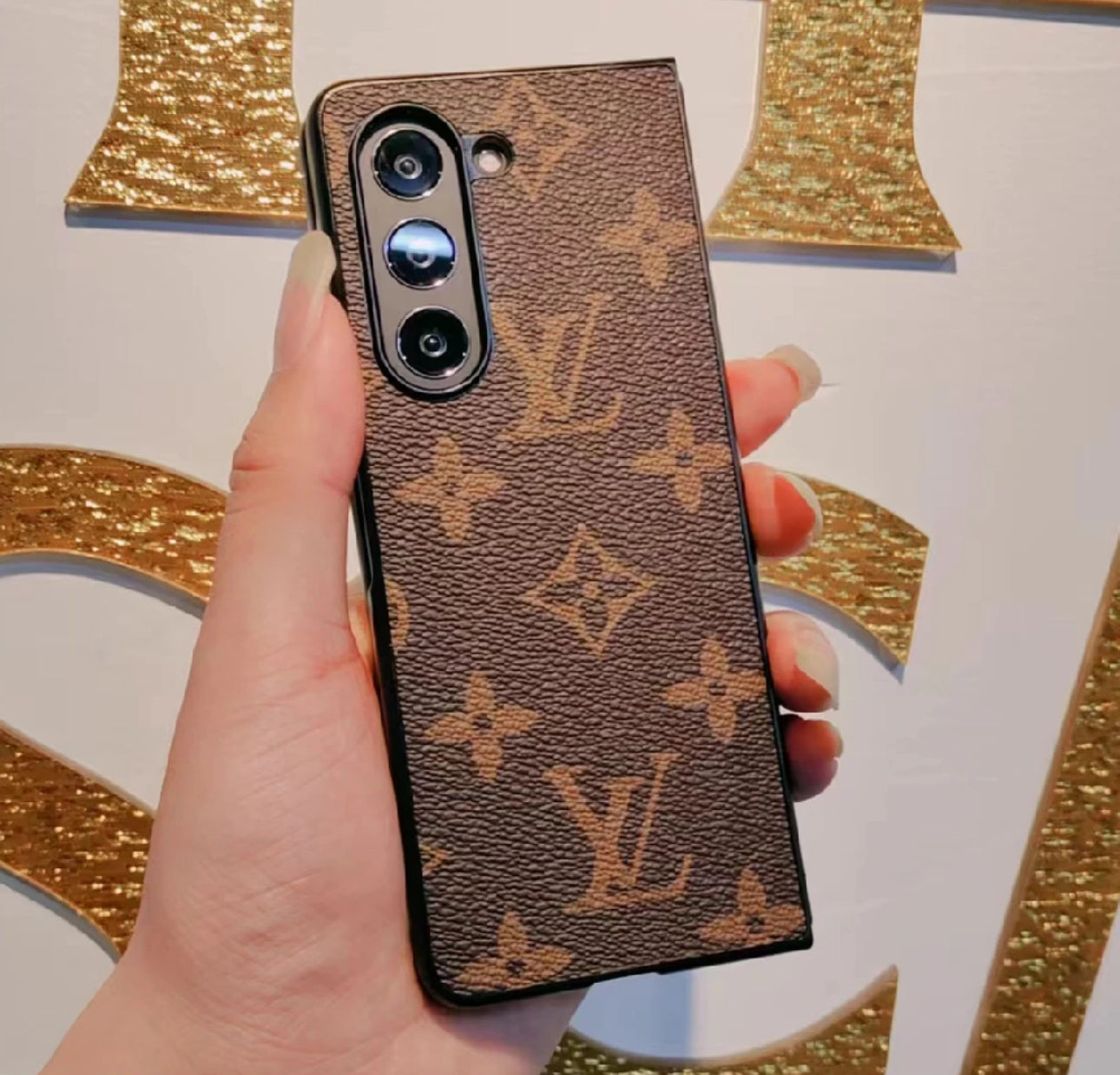 Z Foldシリーズ用プレミアムLVレザーケース